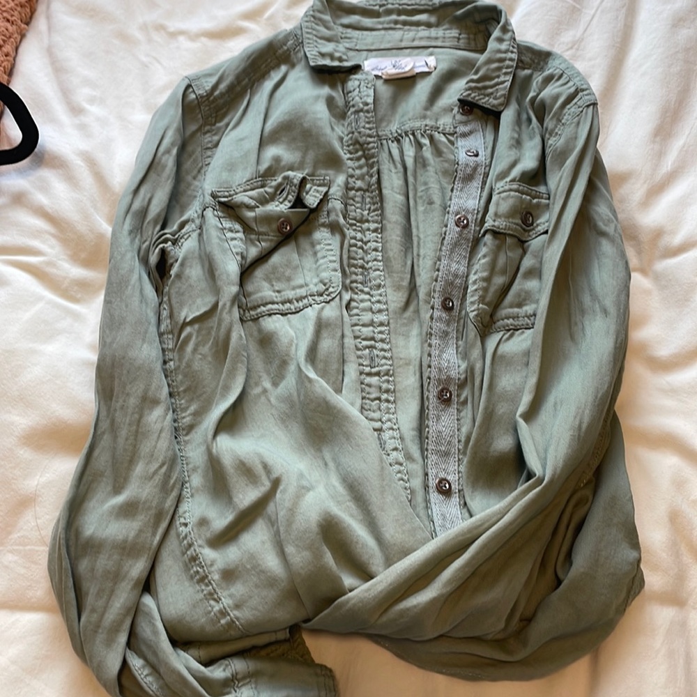 L.O.G.G. Size 2 green shirt
